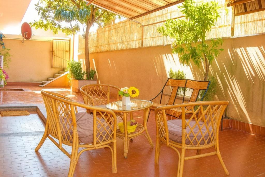 Camera Ciak 2 – Cortile esterno